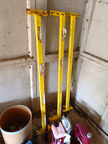 Yellow pallet racking - pallet,