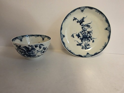 Worcester tea bowl and saucer - worcester,