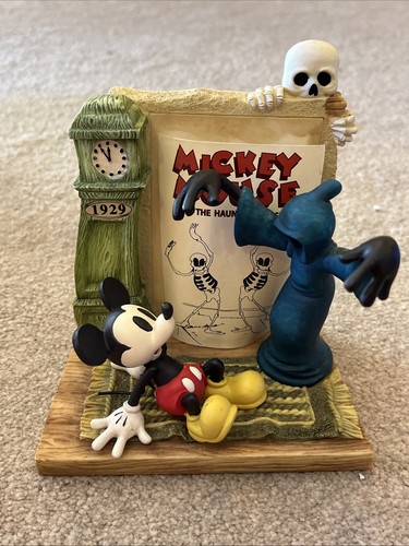 Disney mickey mouse - mouse, haunted