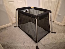 Phil & Teds Traveller v4 (Black) Portable Baby Travel Cot