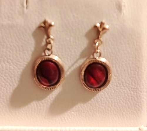 9ct garnet vintage earrings - garnet,