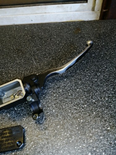 Piaggio beverly 125 front - b,