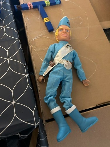 Thunderbirds supermarionette - thunderbirds,
