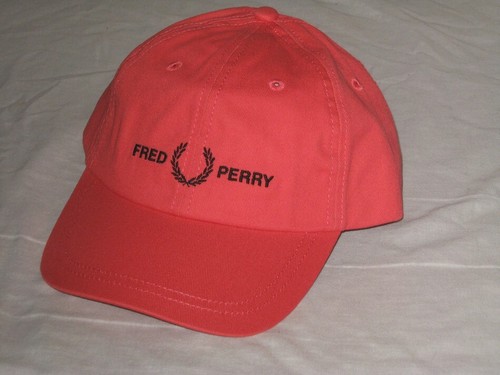 Bnwt fred perry graphic - fred,