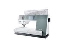 PFAFF Expression™ 720 Computerised Sewing Machine - A Grade
