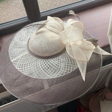 LADIES CAPELLI CONDICI TAUPE AND CREAM WEDDING HATINATOR FASCINATOR £250