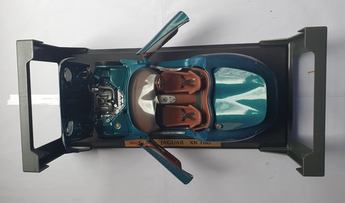 Maisto jaguar 180 blue - 1:18,