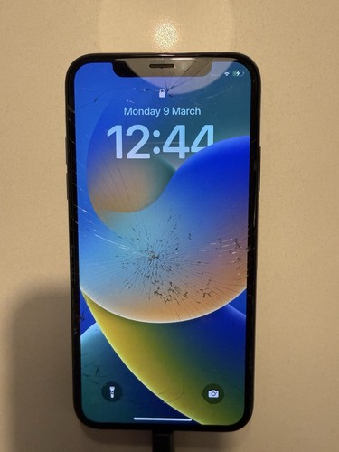 Iphone black unlocked 64gb - x,