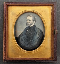 'MAYALL LONDON' VICTORIAN DAGUERREOTYPE SIXTH PLATE OF SEATED GENTLEMAN c1840's