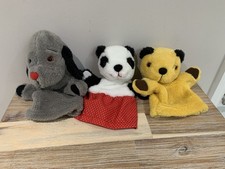 SOOTY SHOW SWEEP AND SUE/SOO GLOVE PUPPETS GOLDEN BEAR SWEEP HAS SQUEAK