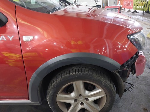 Front wing dacia sandero - wing, rh