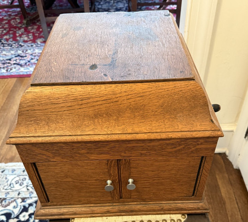 His master voice gramaphone - master's,