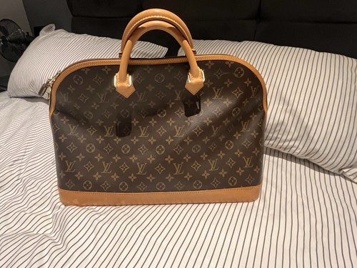 Louis vuitton monogram - vuitton, hand