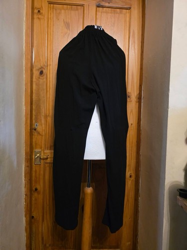 Sixteen47 black crepe - black, style