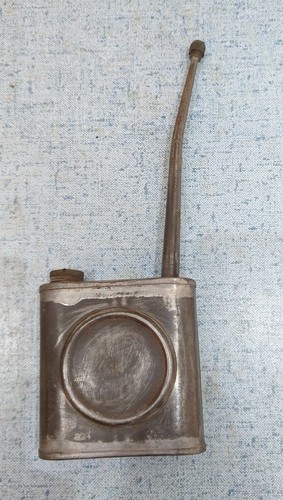 1905 1952 oil can - oil,