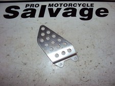 HONDA CBR 900 FIREBLADE 2000 2001 RRY 929:HEEL PLATE - RIGHT:USED MOTORCYCLE