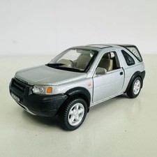 Hongwell 1:43 Scale Land Rover Freelander Diecast Model In Silver