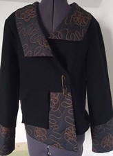 Hucke Woman's Short 100% Wool Jacket. Size 14