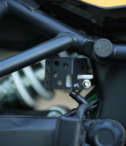 Moto torque reservoir - reservoir, oil