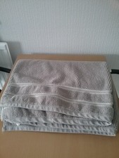 GREY WITH WHITE TRIM BATH