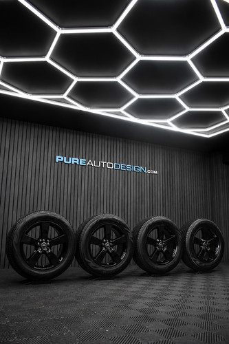 Defender 5098 alloy wheels - 20",