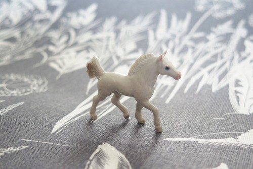 Elegant white horse minifig - horse,