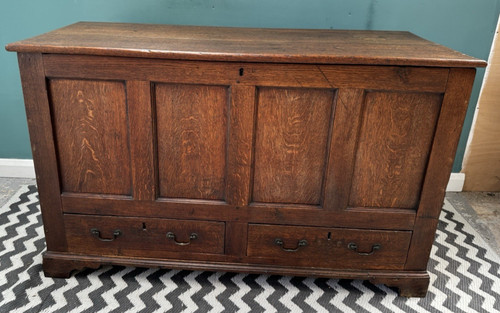 Antique large oak - large, chest