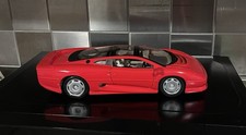 Maisto Jaguar Xj220 1/18