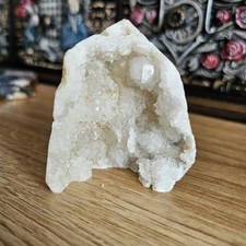 Natural Crystal Small Quartz Geode Druzy Tower Point 45g