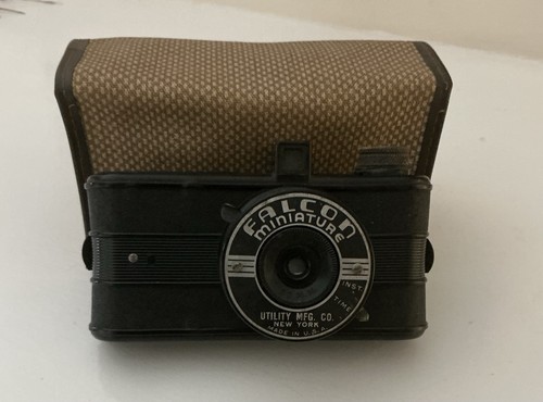 Vintage falcon miniature - vintage,