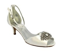 LADIES LOW HEEL SATIN DIAMANTE