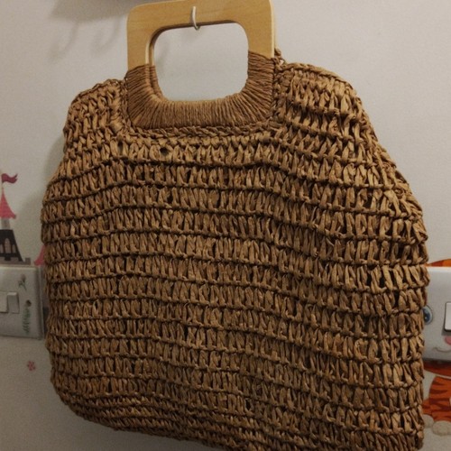 Woven straw raffia top handle - woven,