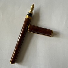 Beautiful S T Dupont Montparnasse Fountain Pen and Pencil in leather holder