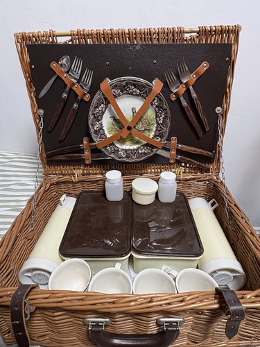Vintage brexton wicker - vintage, /
