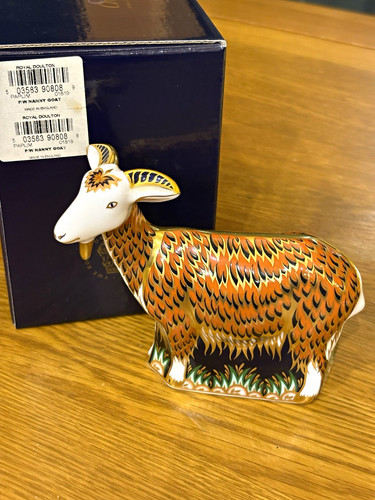 Royal crown derby nanny - royal,