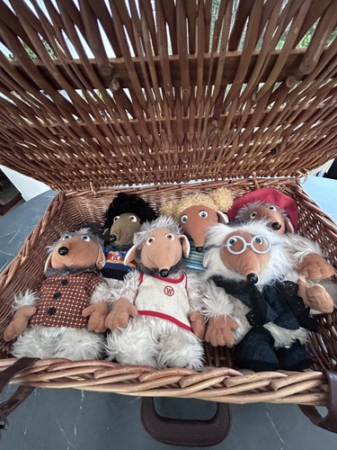 Six 1990 vintage wombles - six,