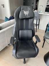 OSIM uThrone Gaming Massage Chair