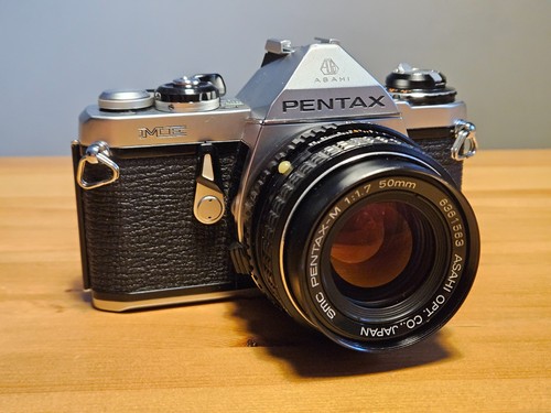 Pentax 50mm f1 7 - 50mm, f1.7