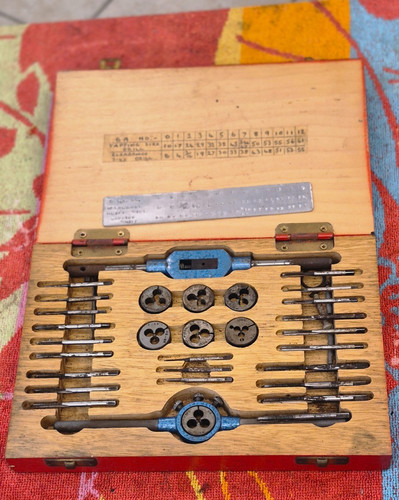 Box stuart taps and - ba,