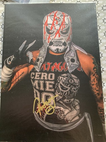 Penta autographed picture - autographed,