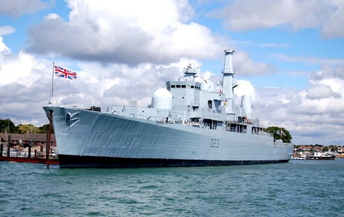 Royal navy type destroyer - 82,