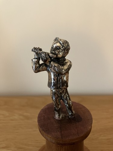 Chrome finish mascot figurine - chrome,