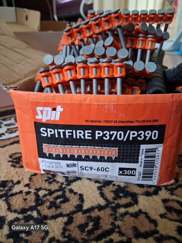 Lot spit nails - spit, box