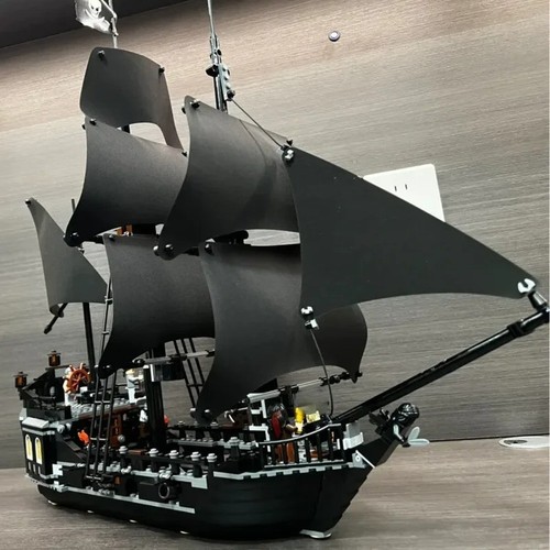 Black pearl pirate ship - black,