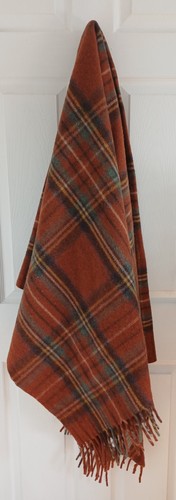 Bnwt highland tartan tweed - highland,