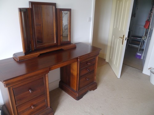 Dressing table with mirror - table,
