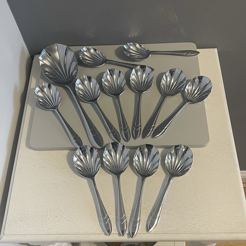 Vintage spoons serving - spoons, x1