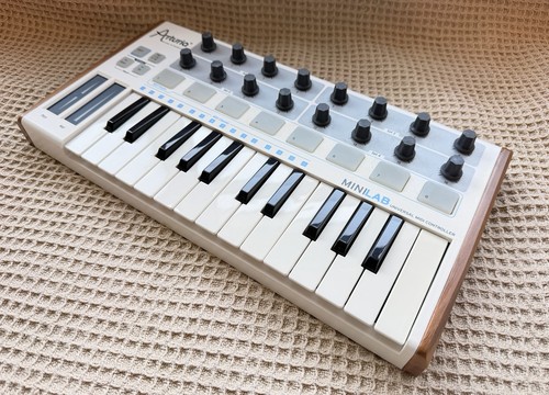 Arturia minilab universal - arturia,