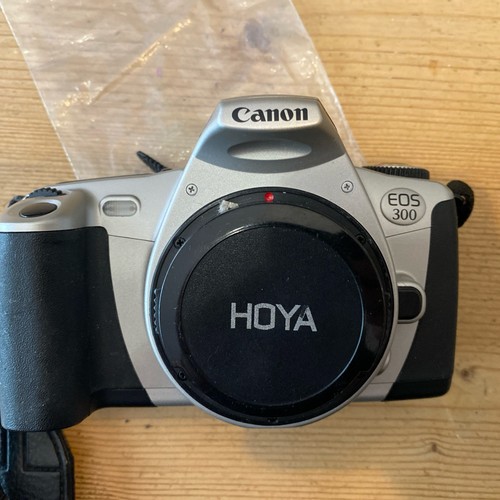 Canon eos 300 35mm - 300, analogue