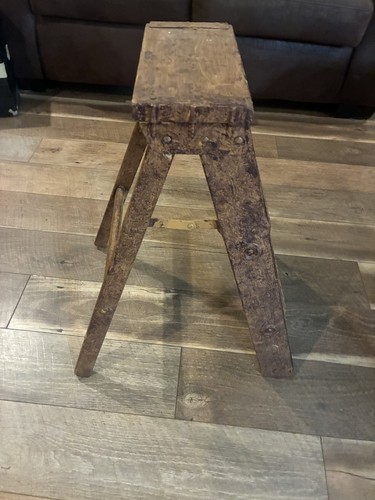 Vintage wooden step - step, ladder